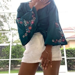 🌸Teal Haute monde foral wrap shirt